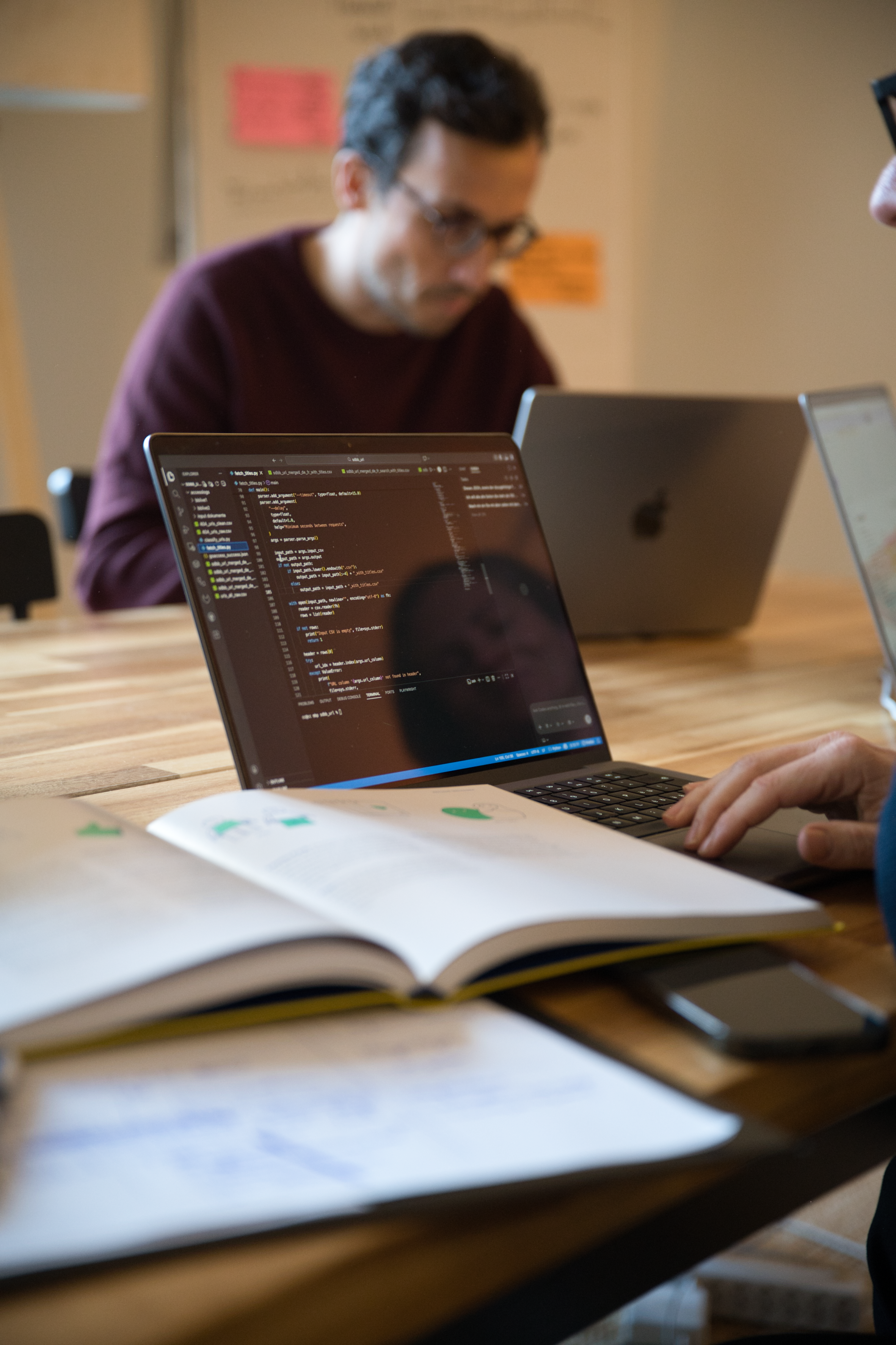 Product Engineering Team bei der Arbeit